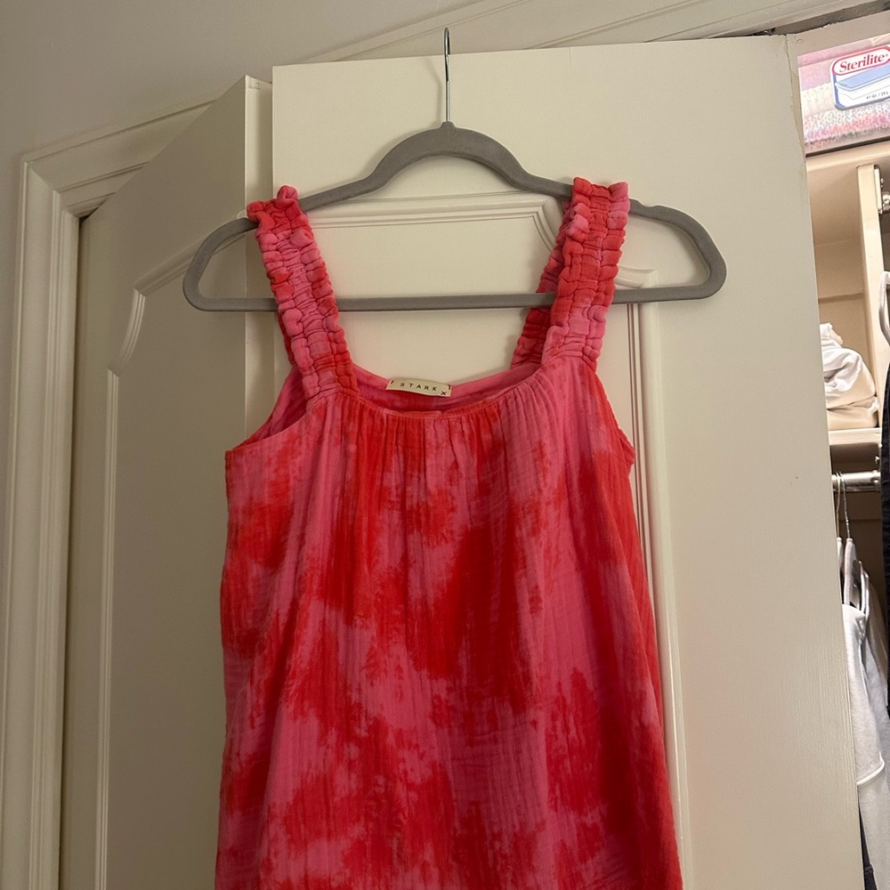 Stylish Pink Tie-Dye Tank Top